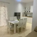 Apartment Seaside And Mountain View Sarandë