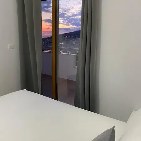 Апартаменты Seaside And Mountain View *