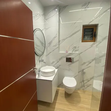 Seaside And Mountain View Apartment *