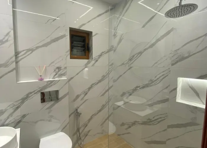 Daire Seaside And Mountain View *